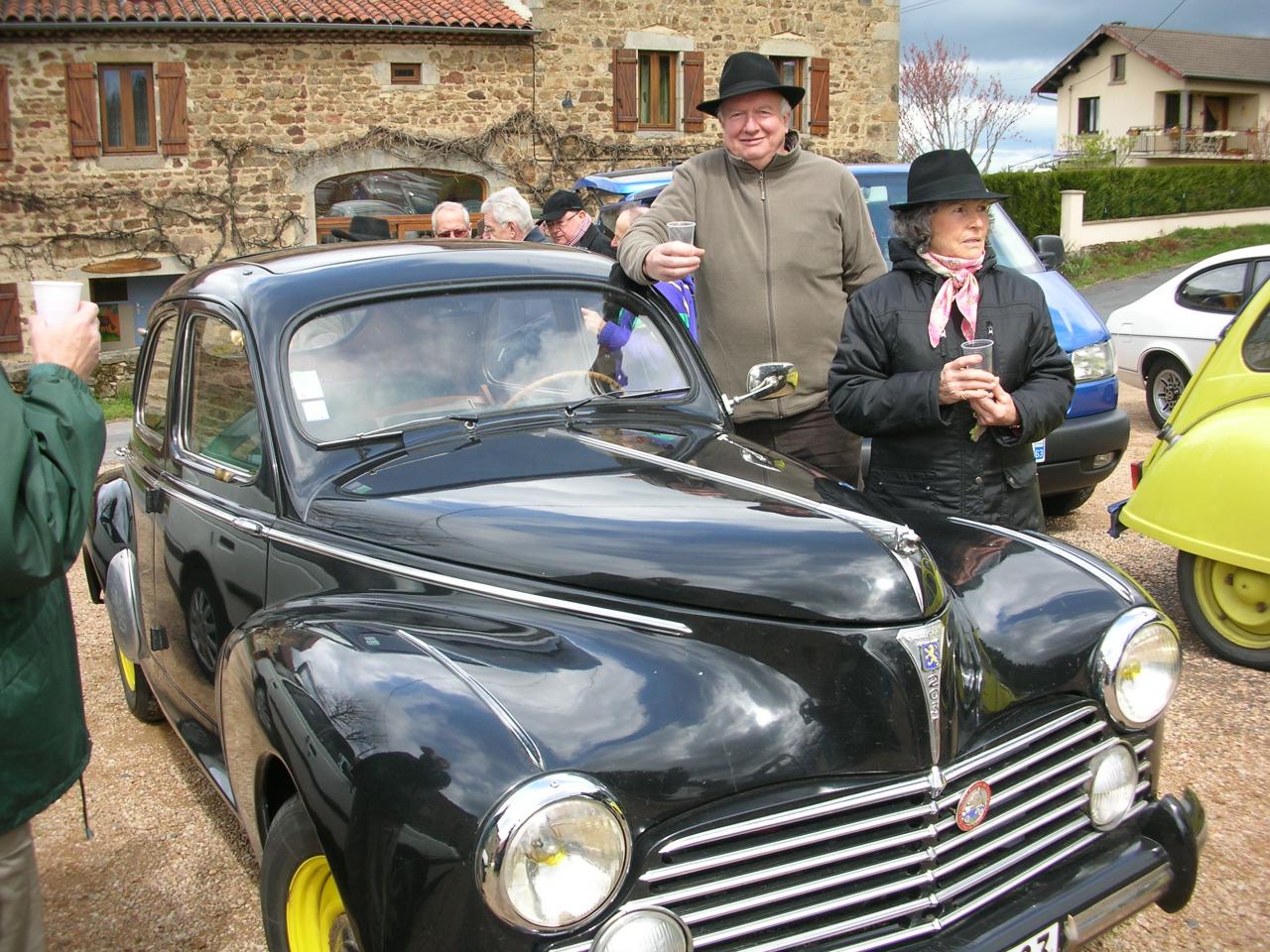 Peugeot 203 de 1950 de Jean Yves et Suzanne